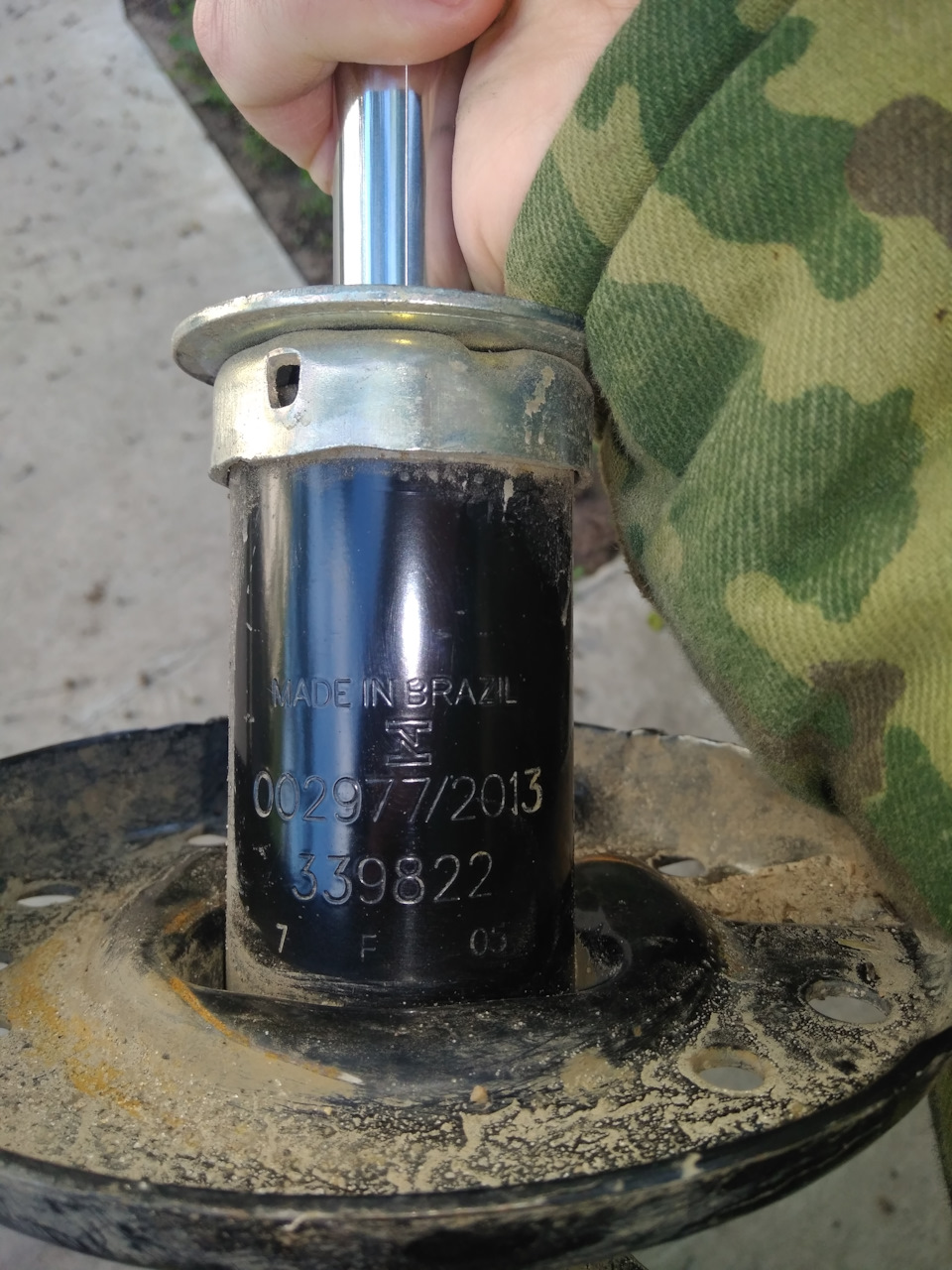 Мінус передні амортизатори KYB. 3