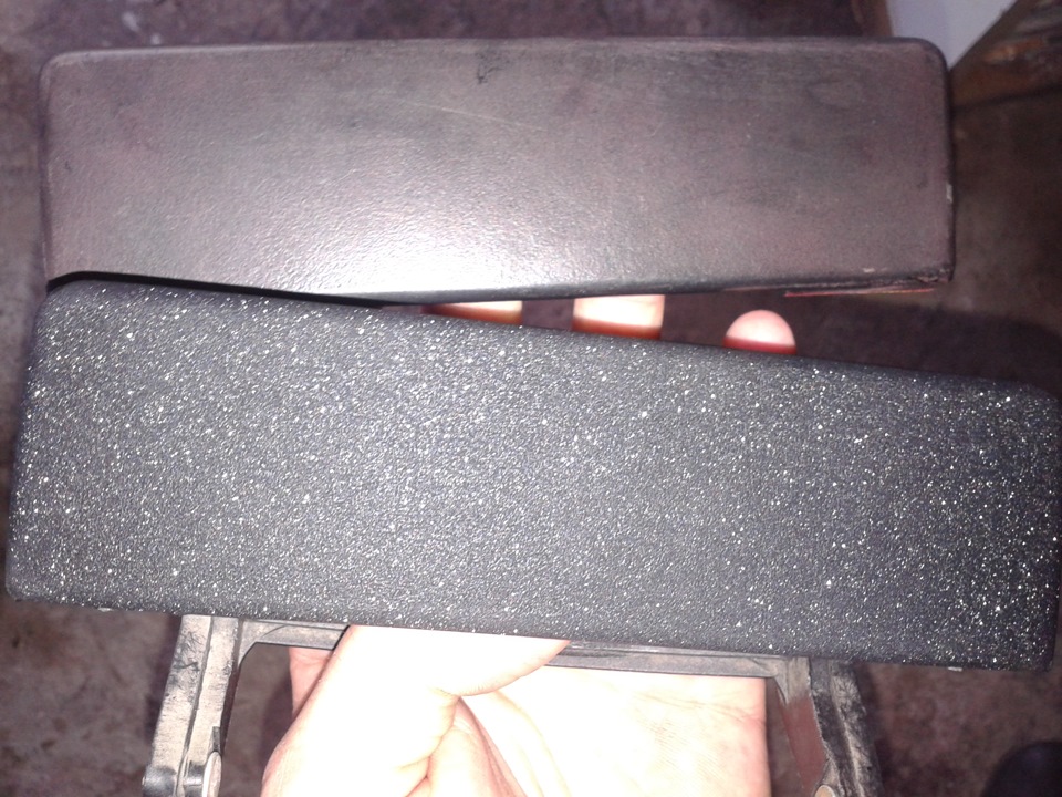Обклеювання дверних ручок плівкою 4