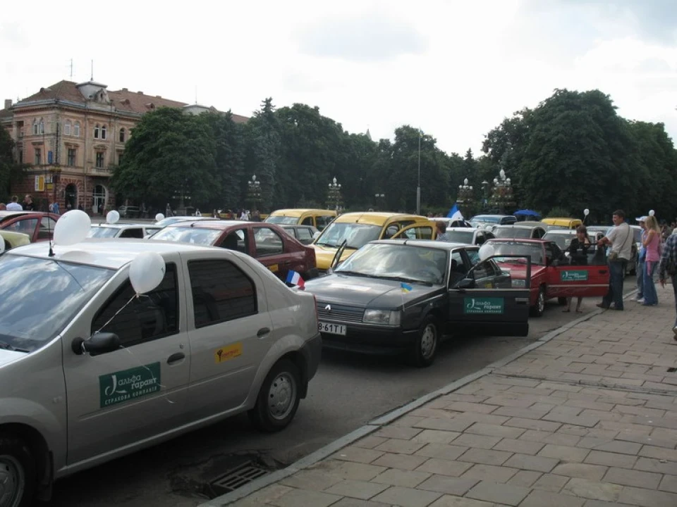 Трохи фотографій з Автопараду Renault - 2007, 2008