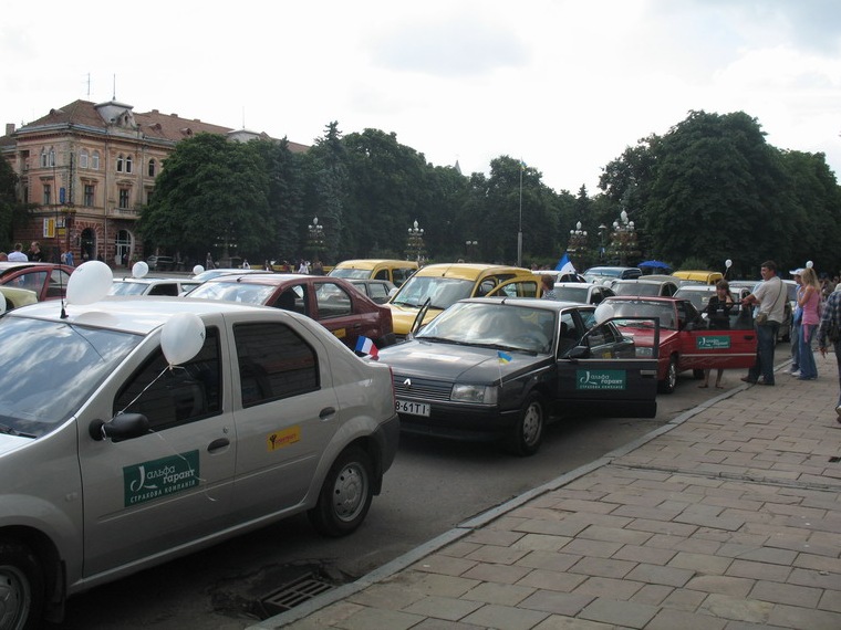 Трохи фотографій з Автопараду Renault - 2007, 2008 1