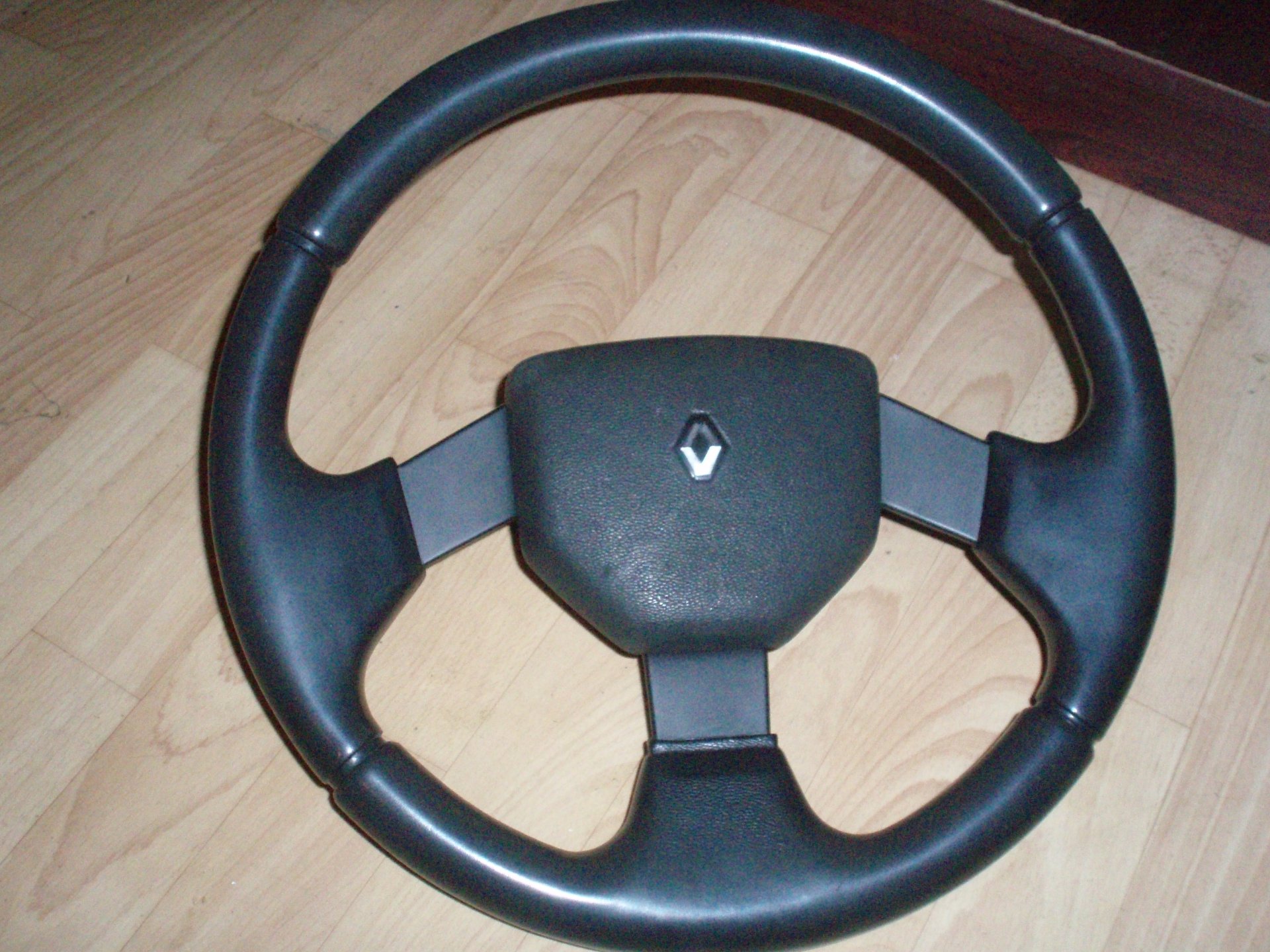 Руль 16v 1