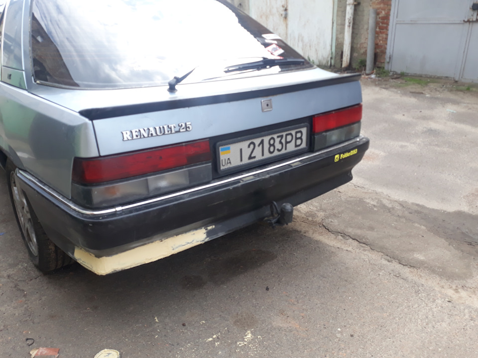 Бампер задній 1