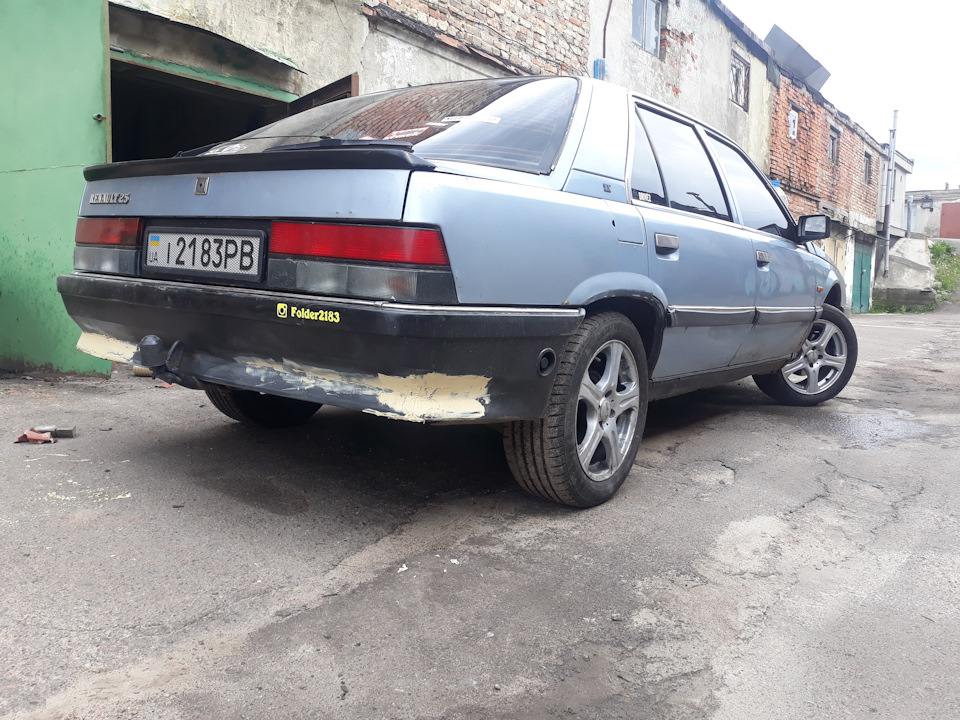Бампер задній 5