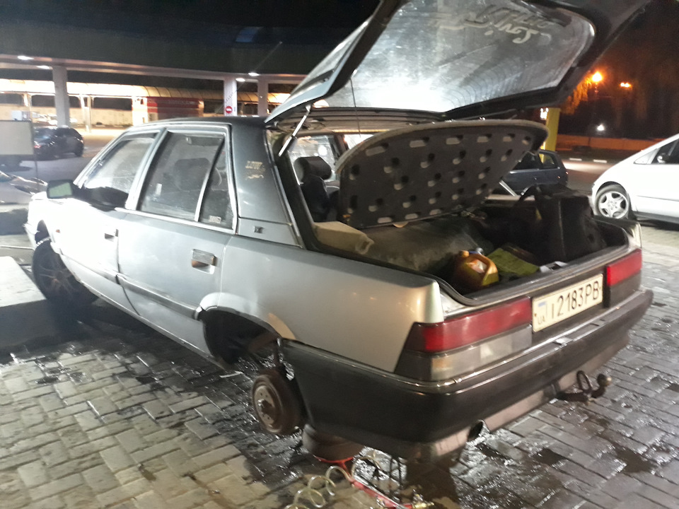Нічний шиномонтаж 4