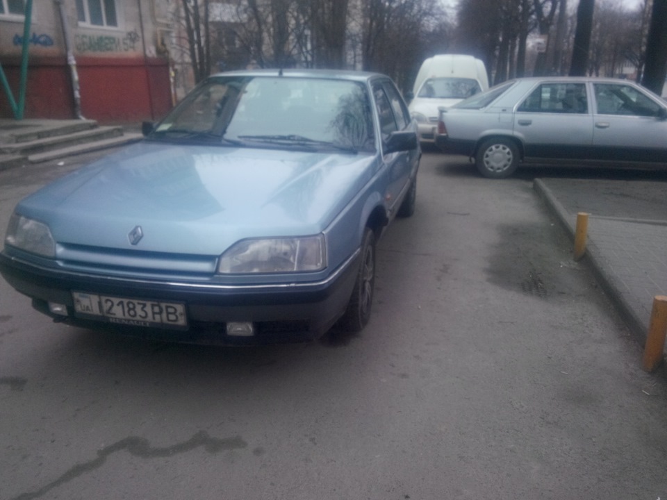 Renault 25 (mk1) vs Renault 25 (mk2) 1