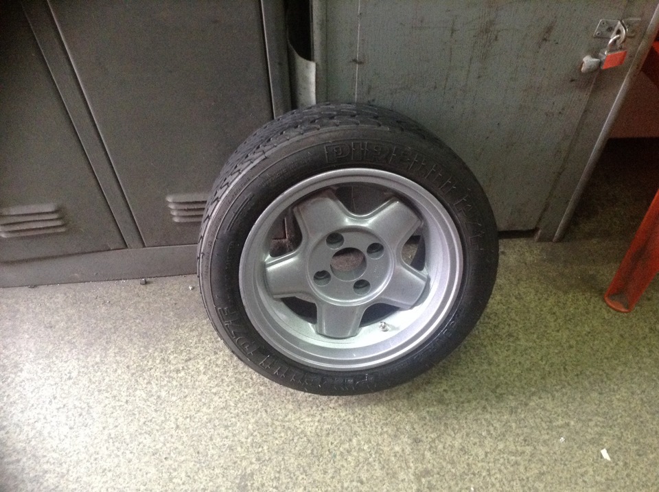 Нарешті поставивши 175/50 r13, 7j 2