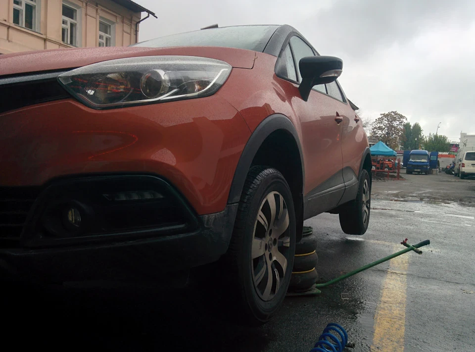 Зимова гума 205/65 R16
