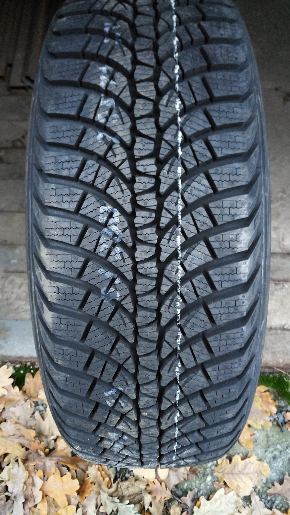 Зимові шини Kumho WinterCraft WP71 1