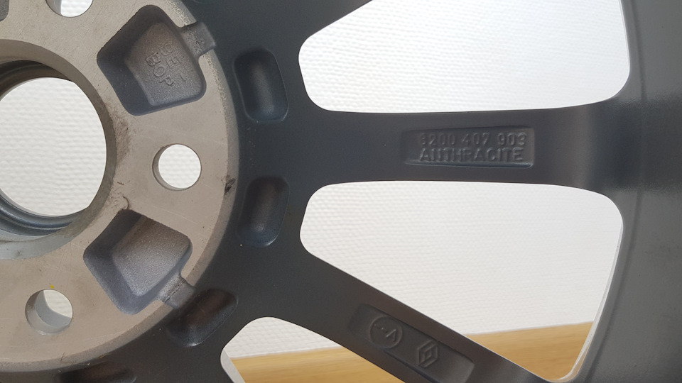 R18 8J ET68 від Megane 2 RS 3