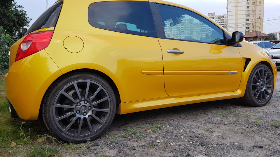 R18 8J ET68 від Megane 2 RS 1