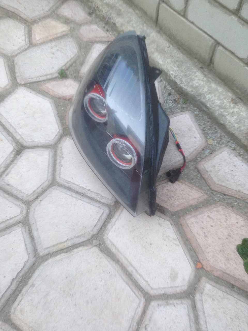 Лінзи у фари з ангельськими LED очками з функцією повороту. 3
