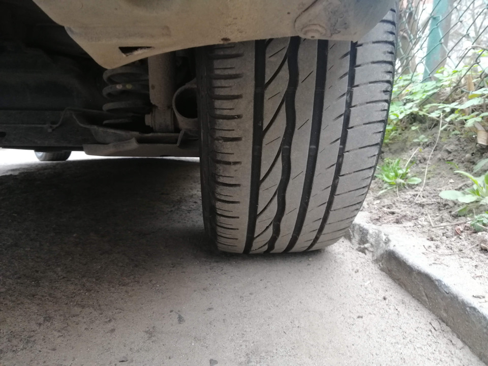 Літні тапочки від Bridgestone 1
