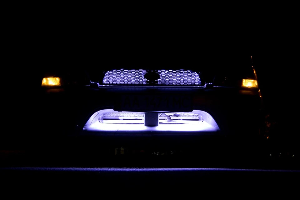 Підсвічування бампера і решітки радіатора на Subaru