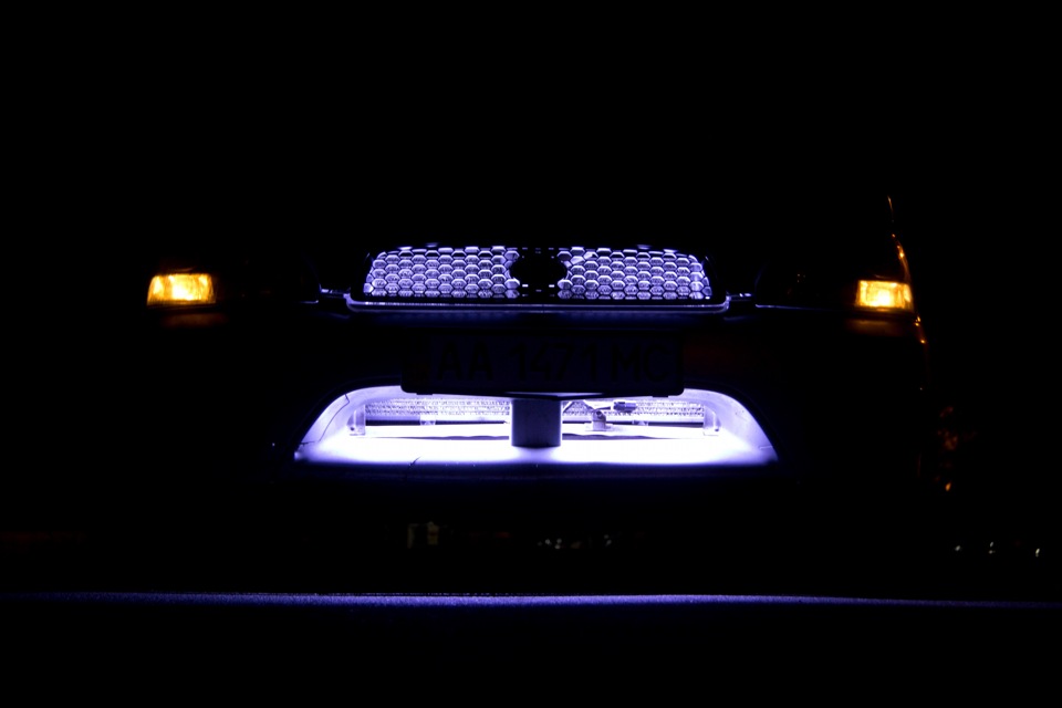 Підсвічування бампера і решітки радіатора на Subaru 1