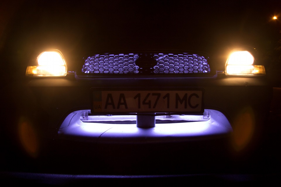 Підсвічування бампера і решітки радіатора на Subaru 2