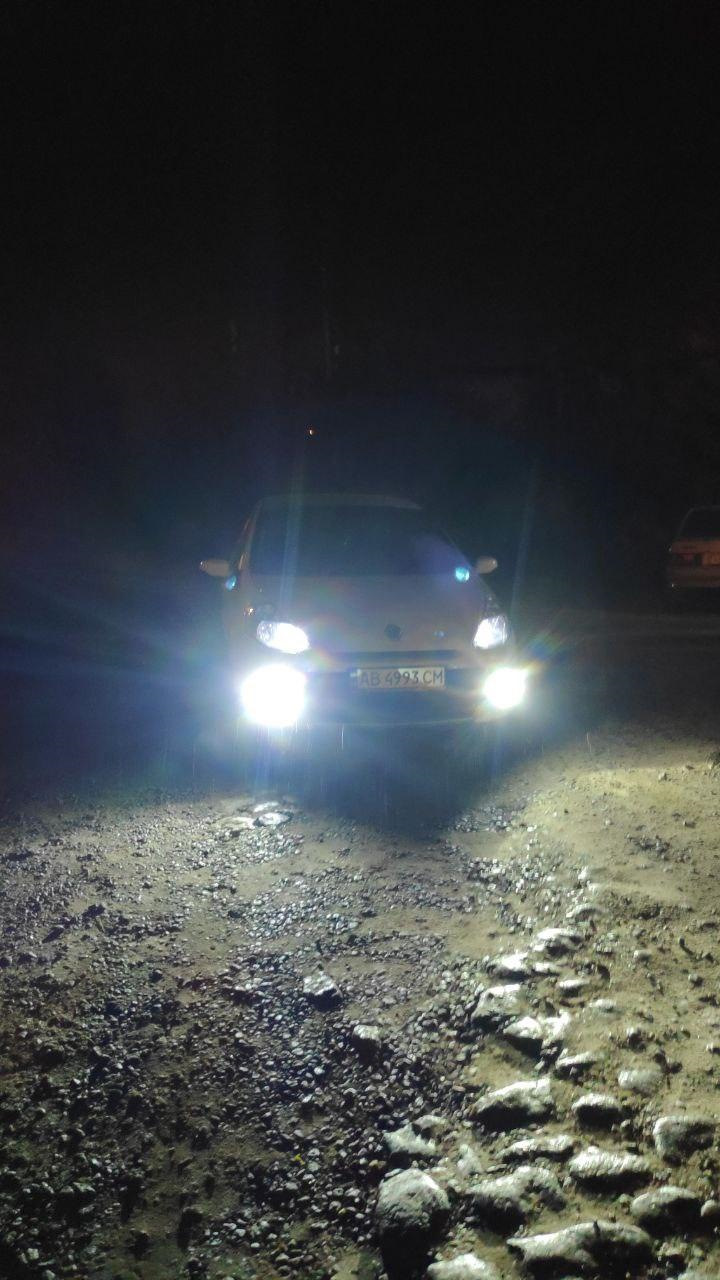 Установка діодних ламп - 3-х рівневого спектру світла - в протитуманні фари renault clio 3 2