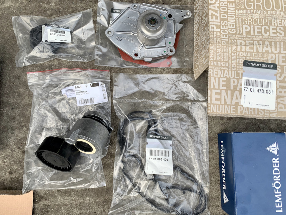 Заміна ГРМ із помпою Clio III 1.5dci 3