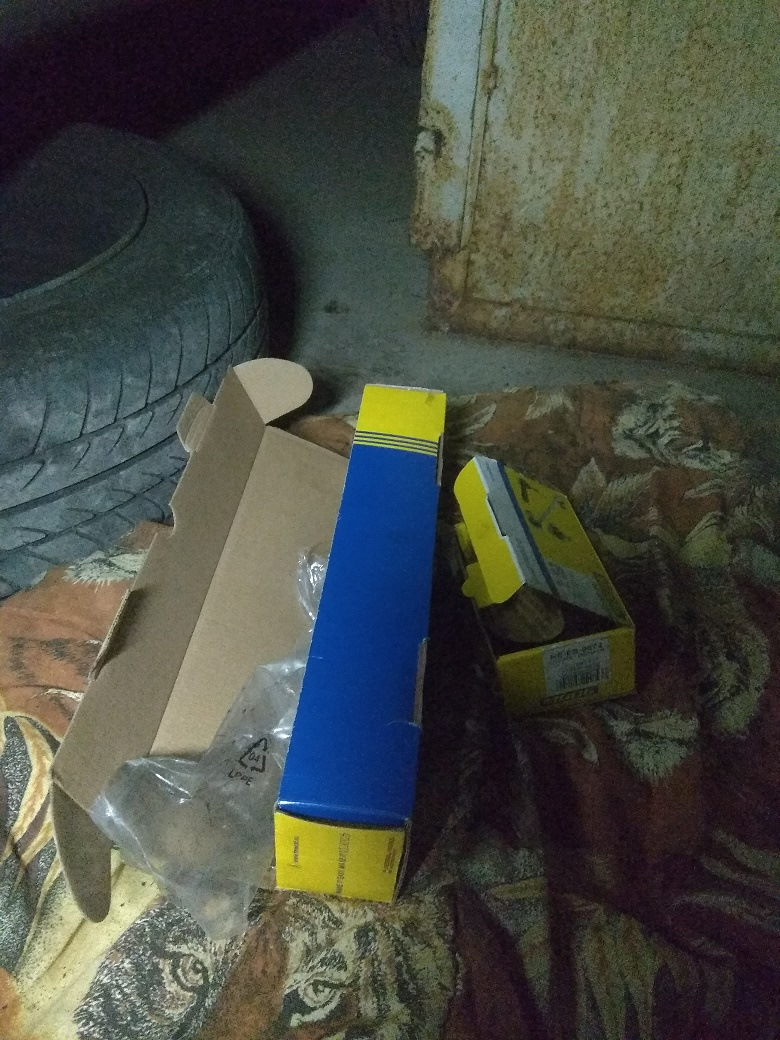 Покупка зимової гуми + заміна кермових тяг і наконечників, + сходження. 3