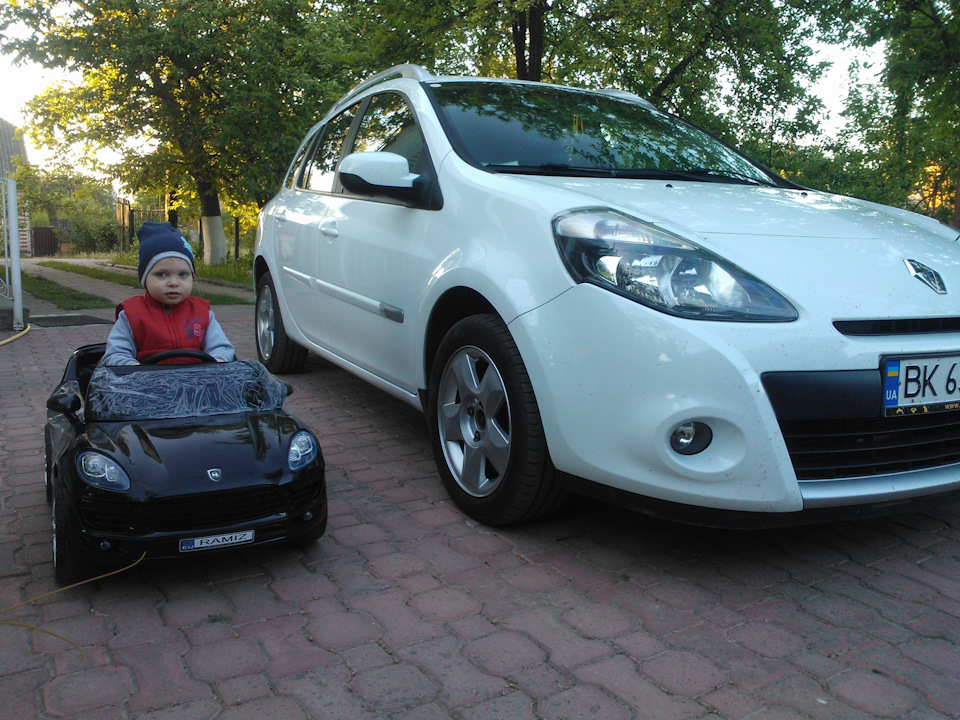 У нашій родині з'явився ще один автомобіль. 2