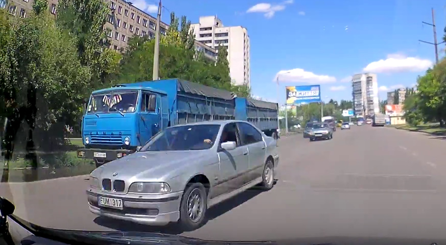 спека погано діє на водіїв... 1