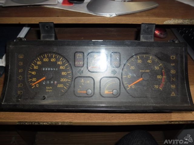 Буду ставити приладку від Renault 19 1
