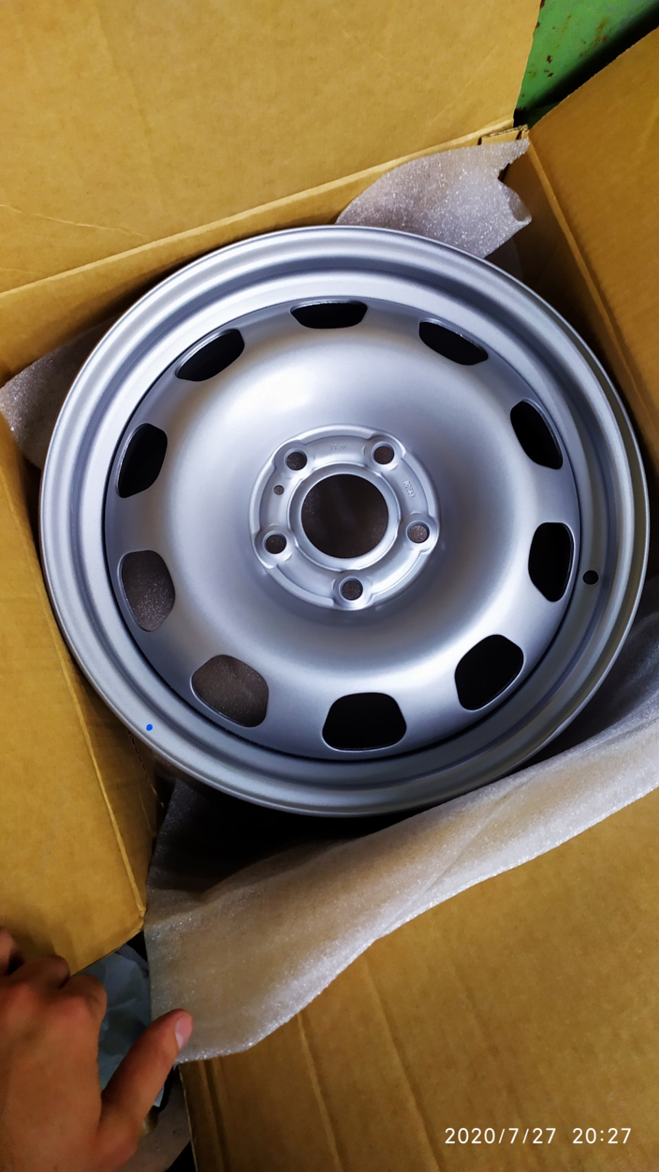 Диски на зиму, ДИСК СТАЛЬНИЙ 16 RENAULT DUSTER (ORIGINAL 403006520R, 7711657448) 1