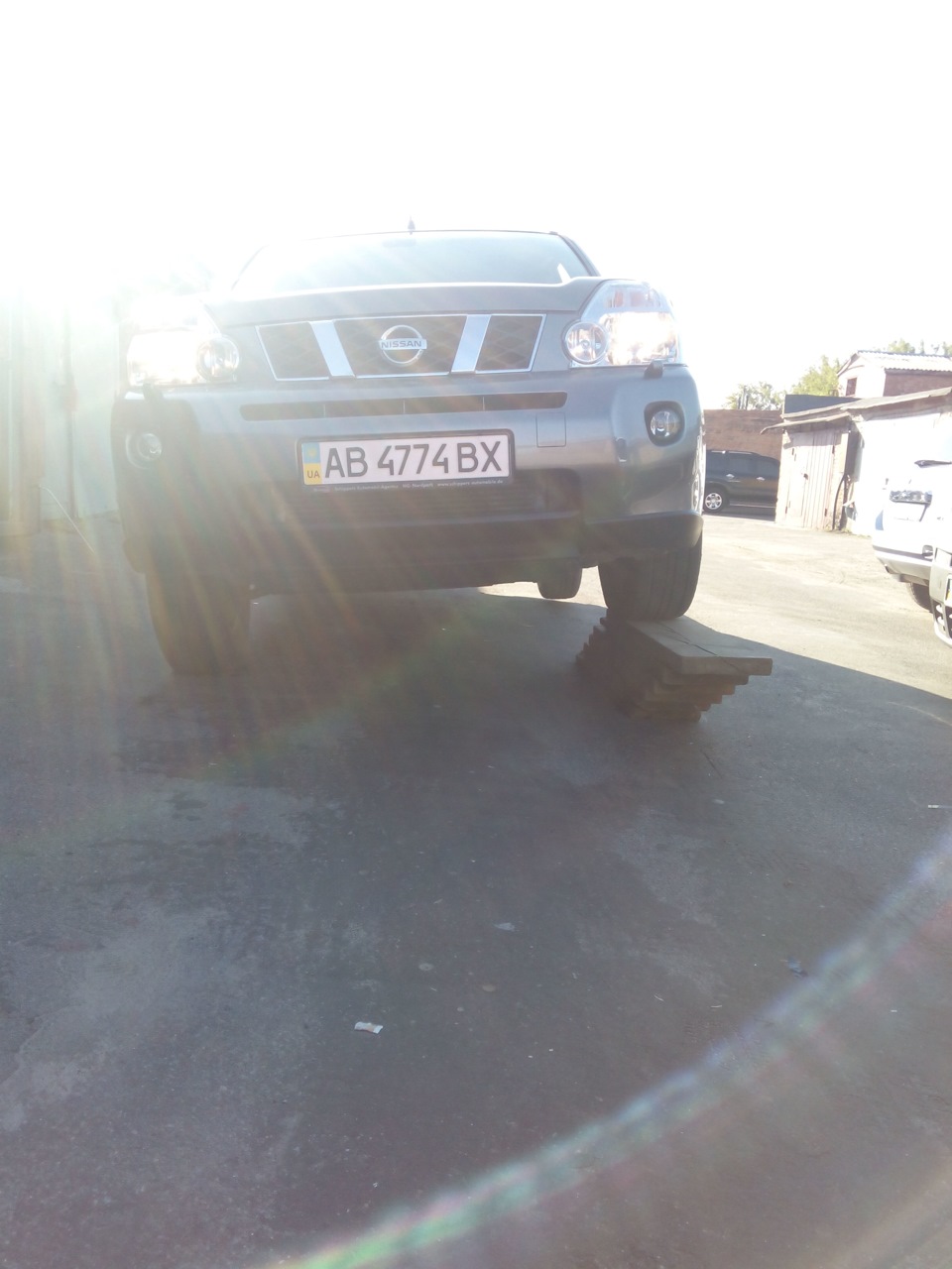 Змагання з ходу підвіски з Nissan X-Trail 1