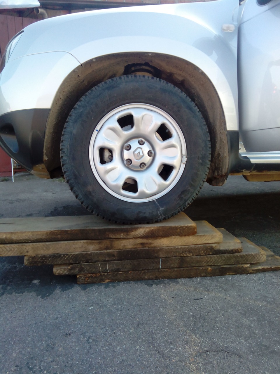 Змагання з ходу підвіски з Nissan X-Trail 3
