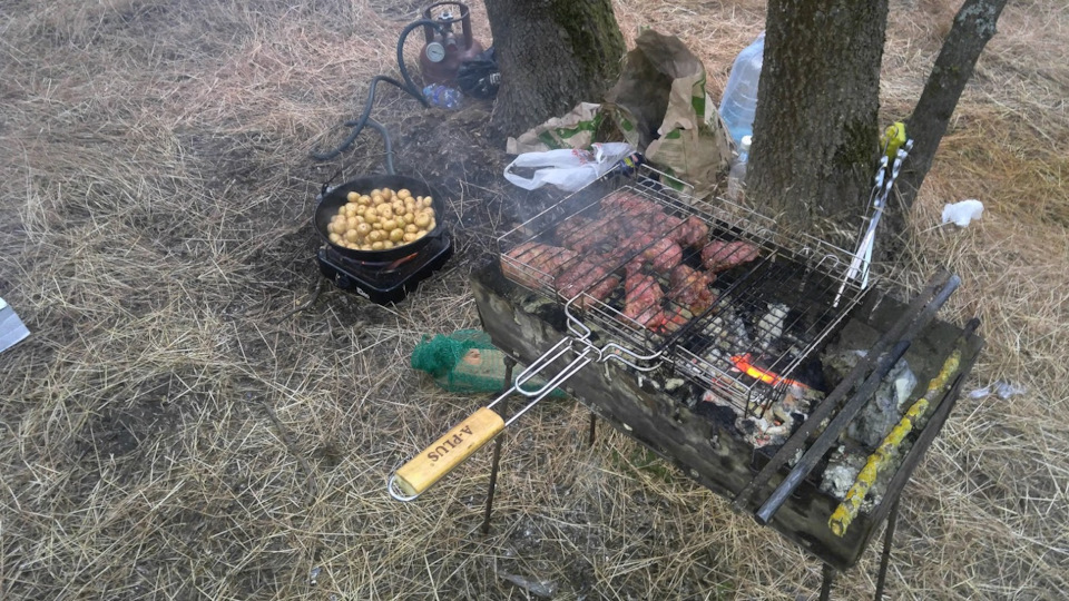 Перший виїзд із наметами на Дастері на моря) 2