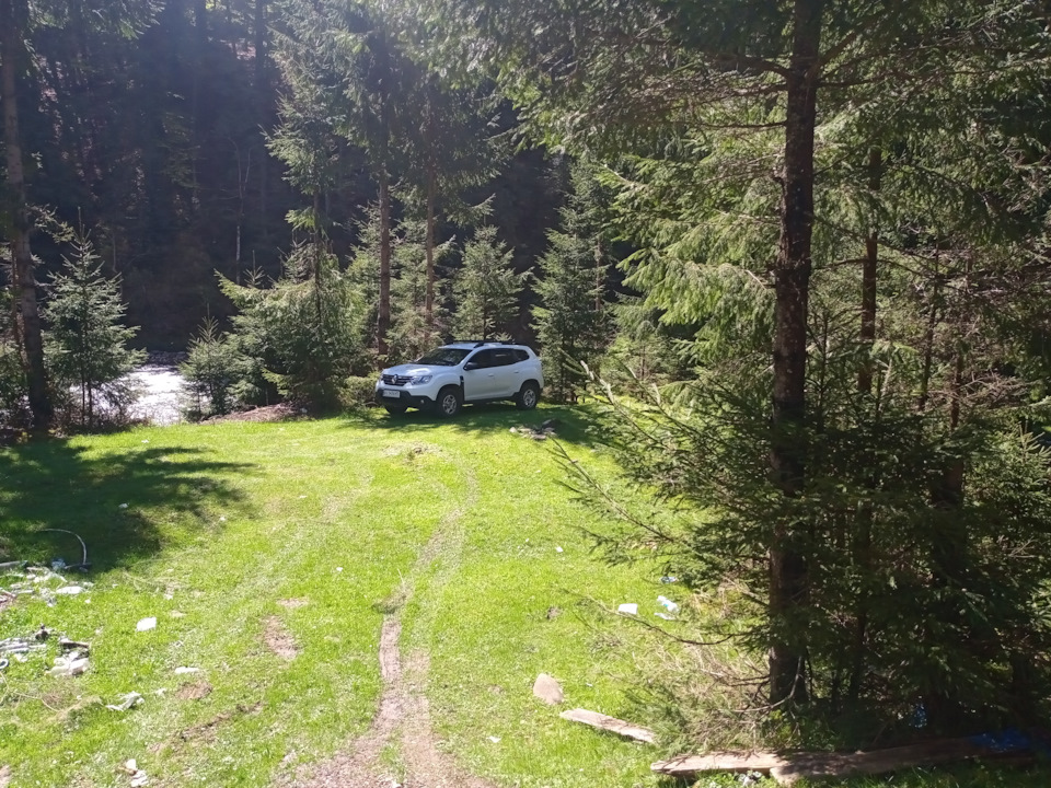 На Дастері в карпати 2