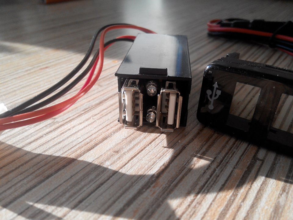 Інтегрована USB-зарядка 2