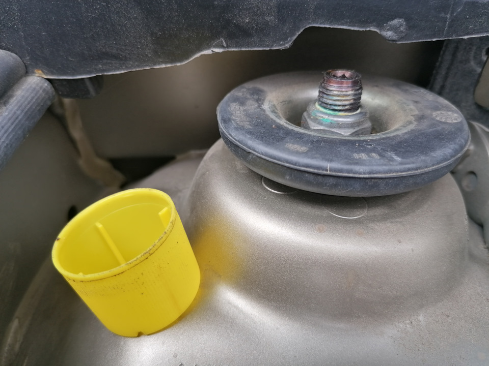 Кришки відбійника амортизатора: кришки від WD-40 проти кришок від GM 😄 3