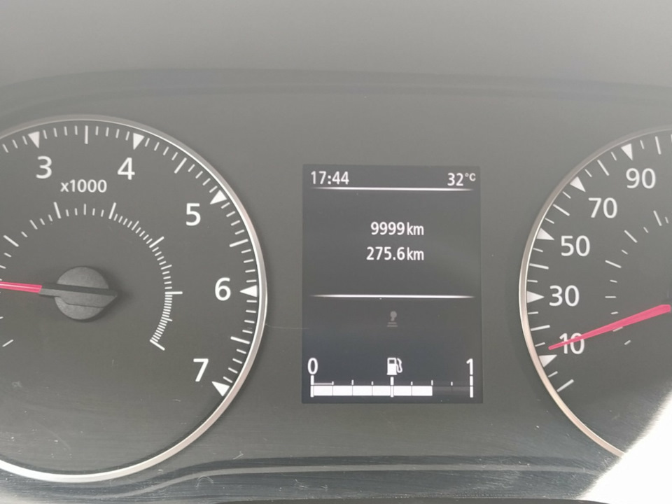 Є 10000 1