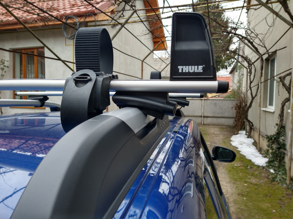 Поперечини Thule WingBar + 775 RapidSystem з Thule Ladder holder 330 1