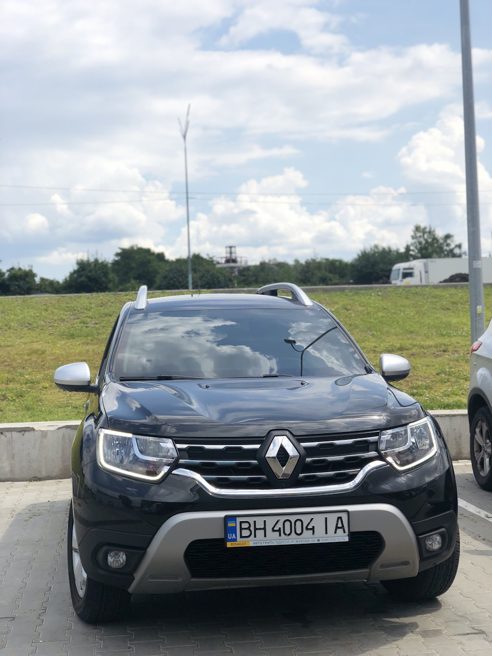 Renault Duster - скромно, але надійно) 1