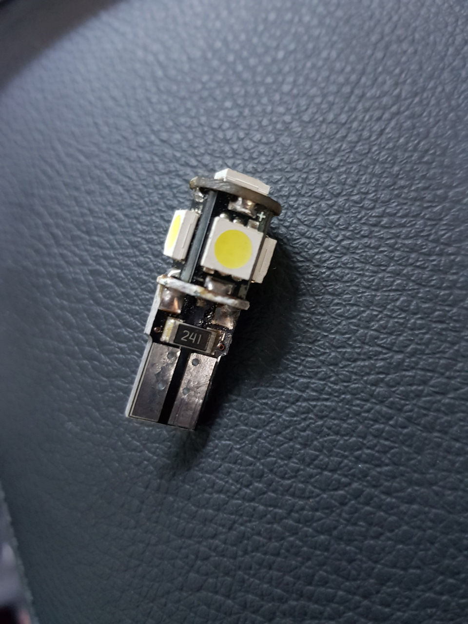 LED. Освітлення салону. 2