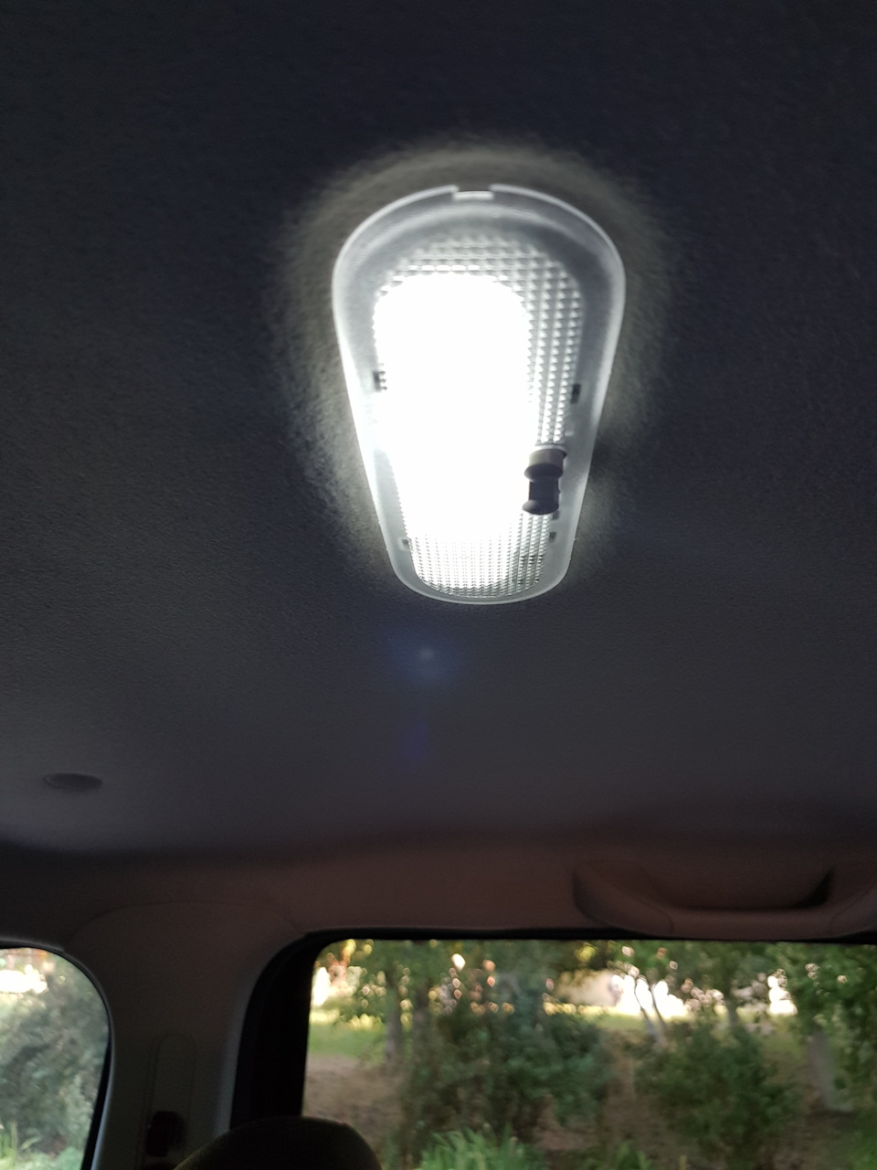 LED. Освітлення салону. 5