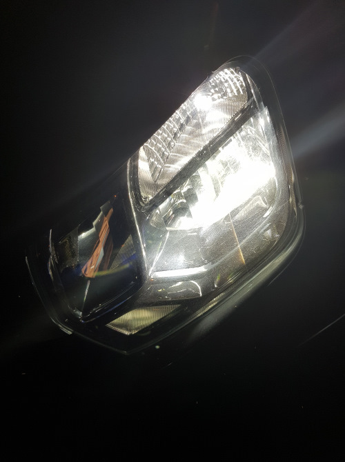 LED у ближній H7 4