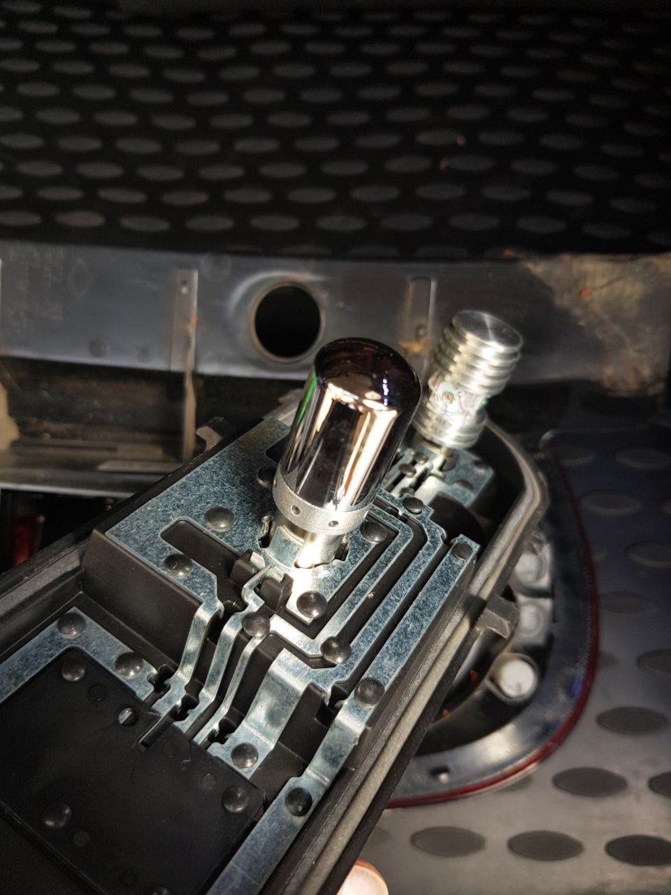 Перехід із Philips Ultinon Amber на LED China з CANbus 3