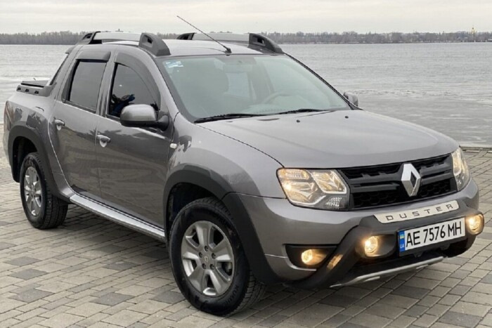 Duster Oroch 1