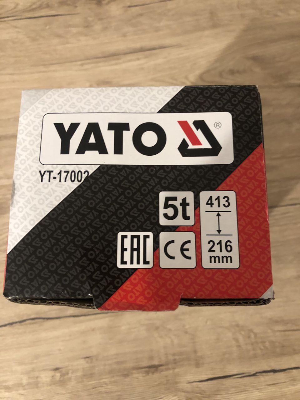 Домкрат Yato YT-17002 і сезонне перевзуття Renault Duster (2G), а також гума, диски, болти, ковпачки 1