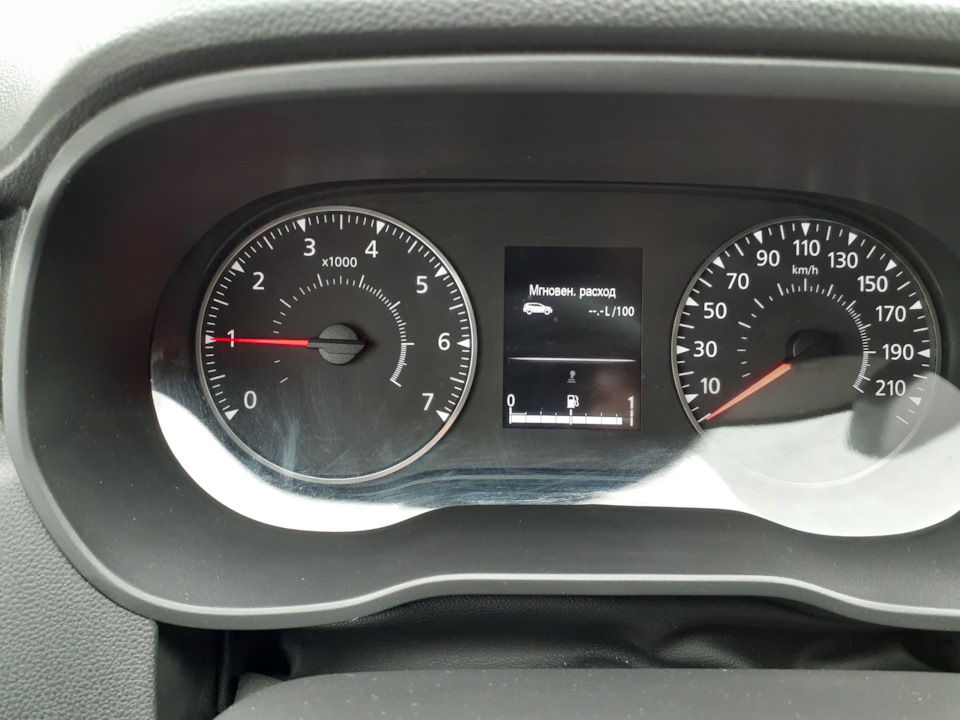 Виправлення зависання показань палива в Renault Duster (2G) 3