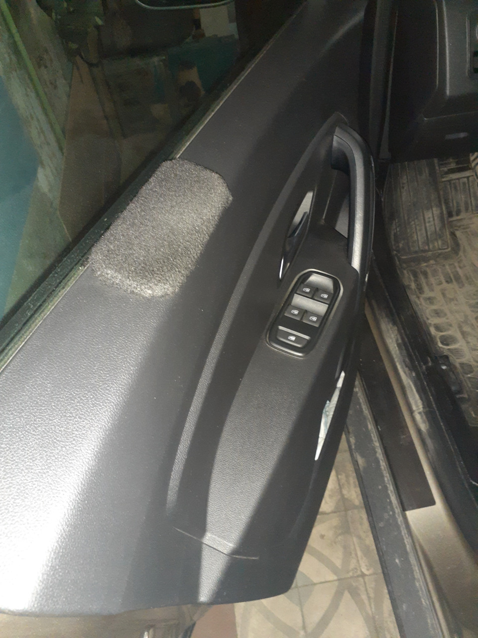 Матовий поліроль для салону Renault Duster (2G) 5
