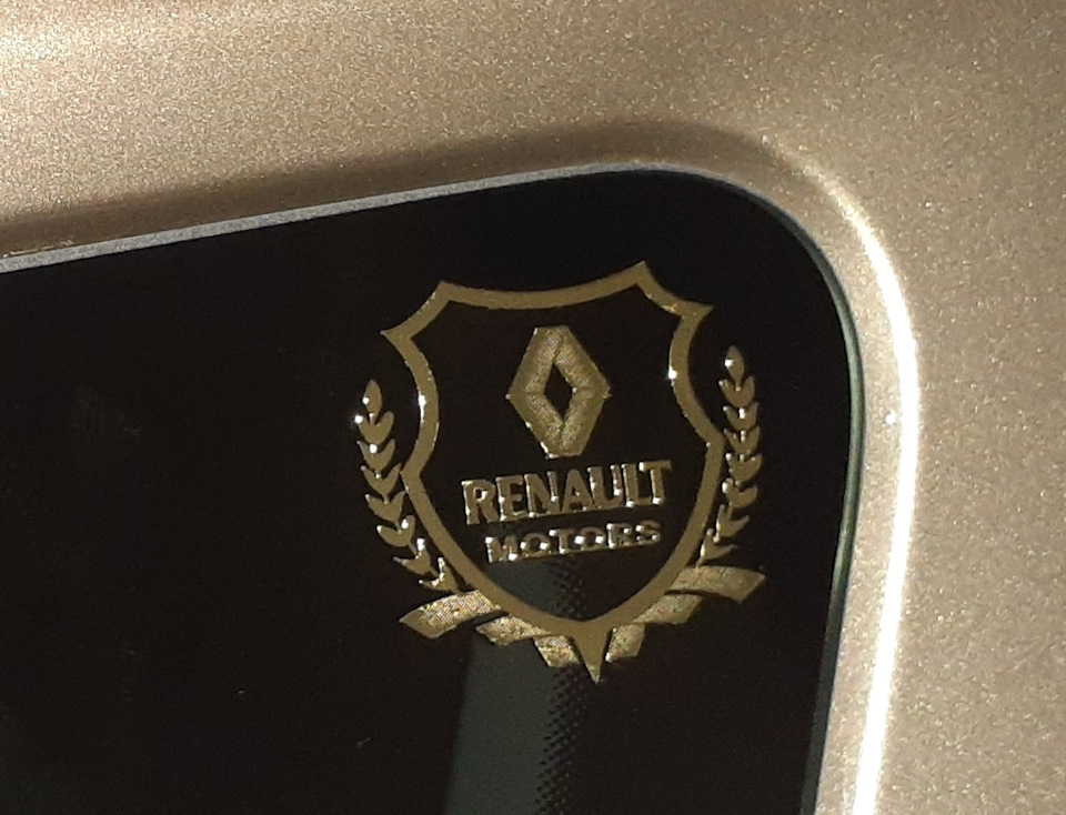 Стеклостайлінг або наклейки на скло Renault Duster (2G) 2