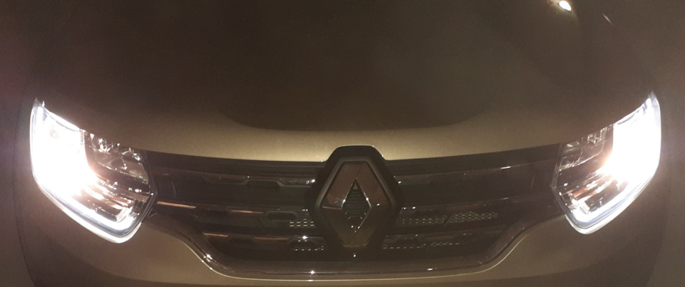 Захист фар головного світла та протитуманок Renault Duster (2G) полімером SunTek PPF 1