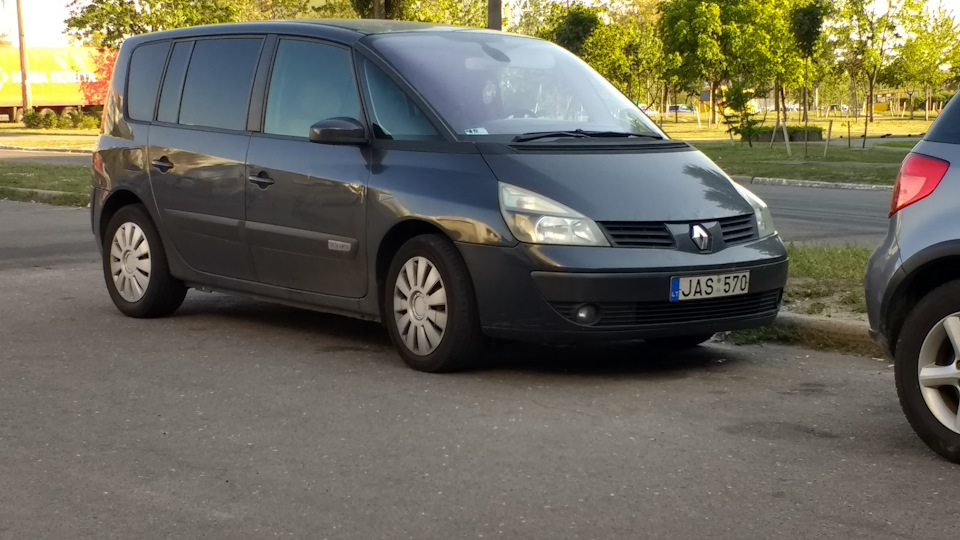 Дивна поведінка та продаж авто 2