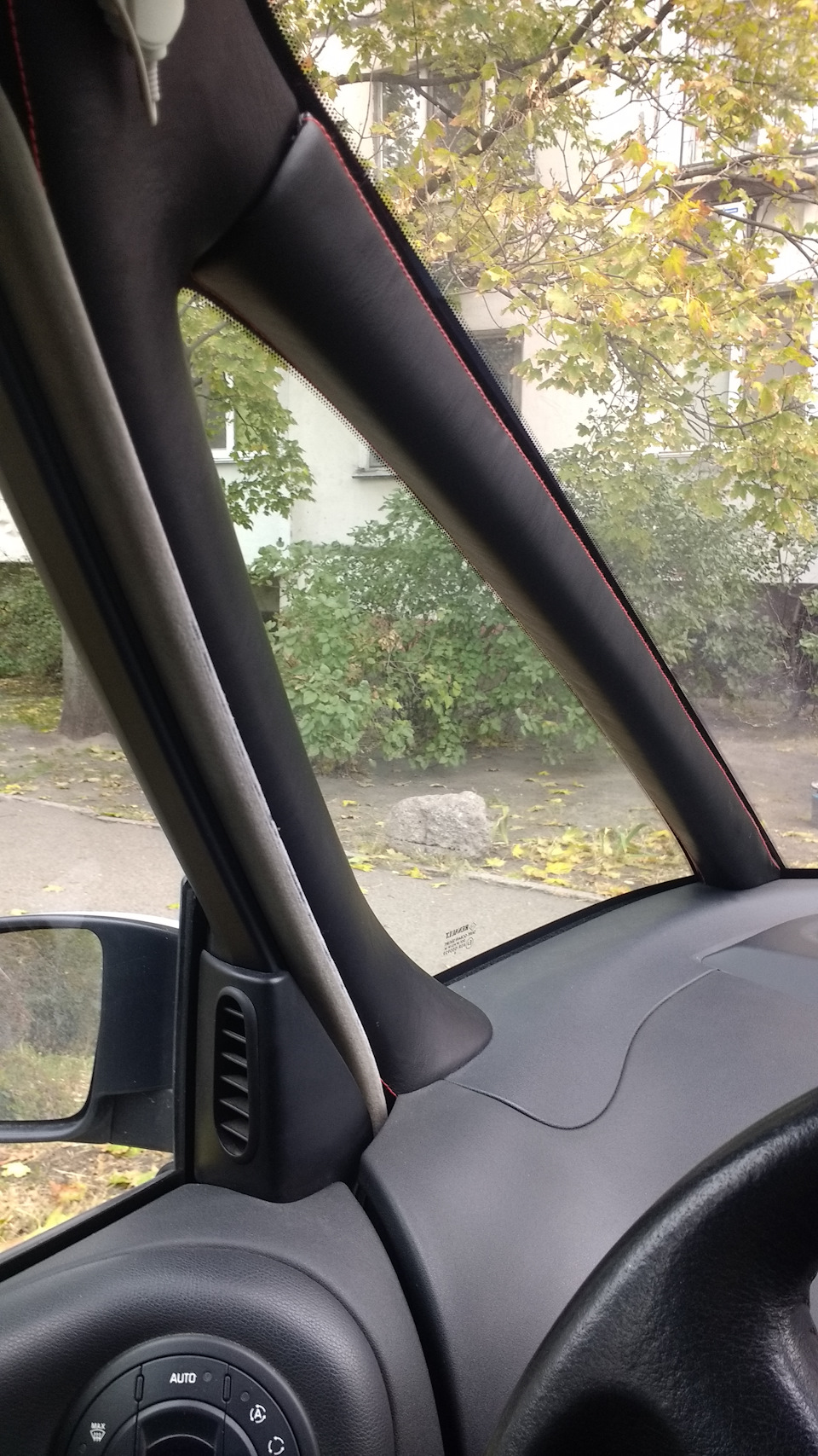 Перешив накладок передних стоек 3