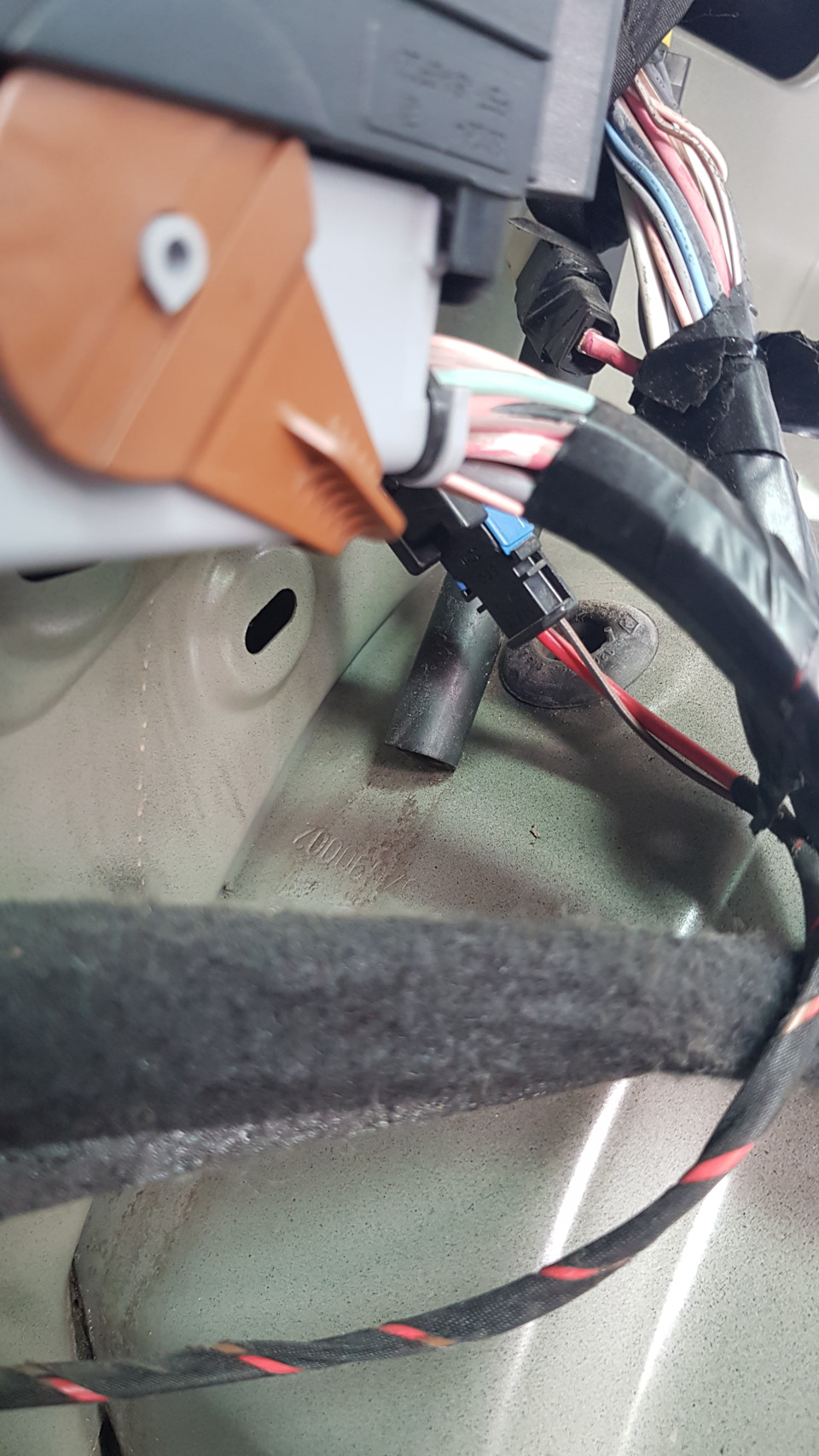 Вода в багажнику Renault Grand Scenic 3 4