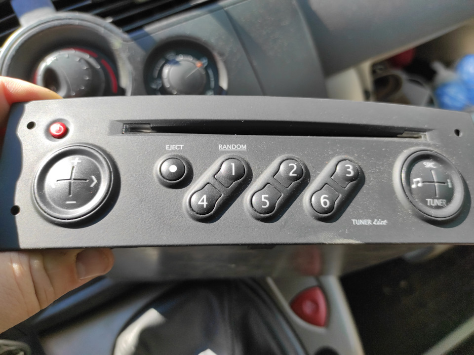 Зник звук від штатної магнітоли Renault Grand Scenic 2 4