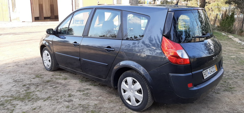 Продам 2007 рік. 1.9 dci автомат. 3